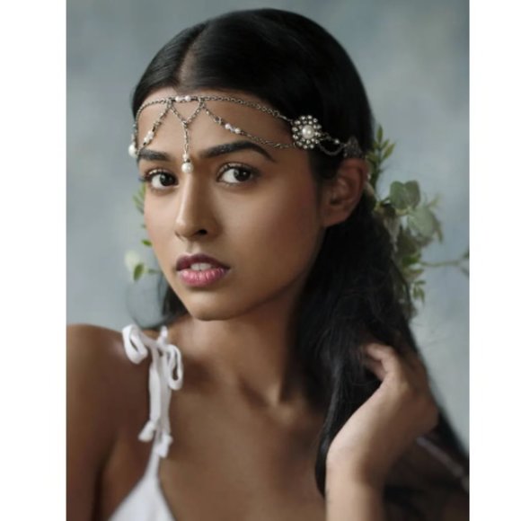 Custom Made Stunning Cathedral Veil (3Pc Veil & Garter Set) w/Flowers & Crystals - Picture 2 of 6